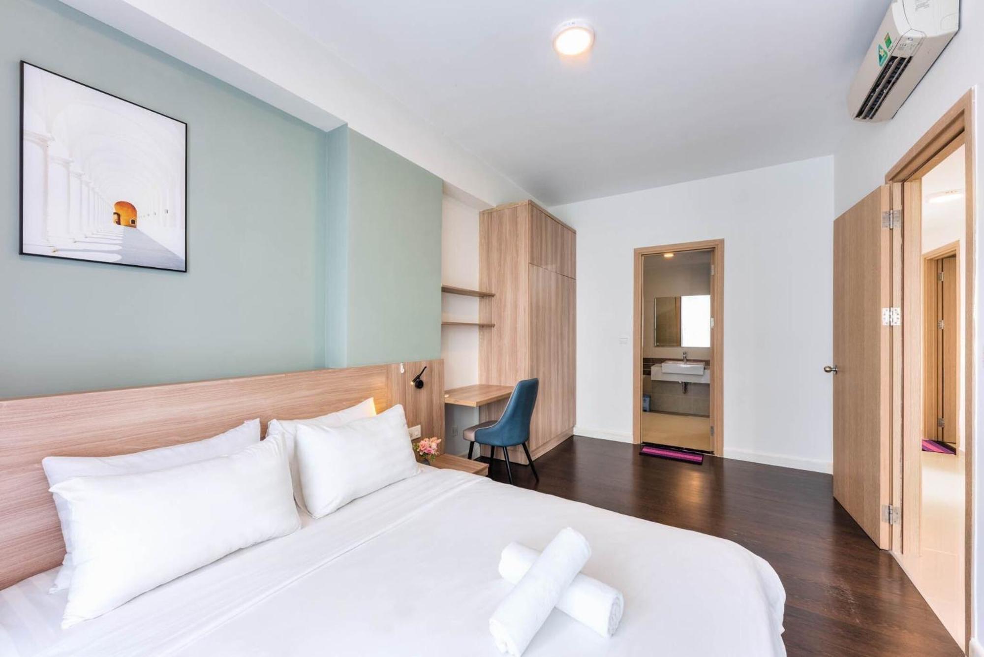 Rem Rivergate Garden Pool Signature - Free 4G Sim For 3 Nights Booking Ho Chi Minh City Exterior photo