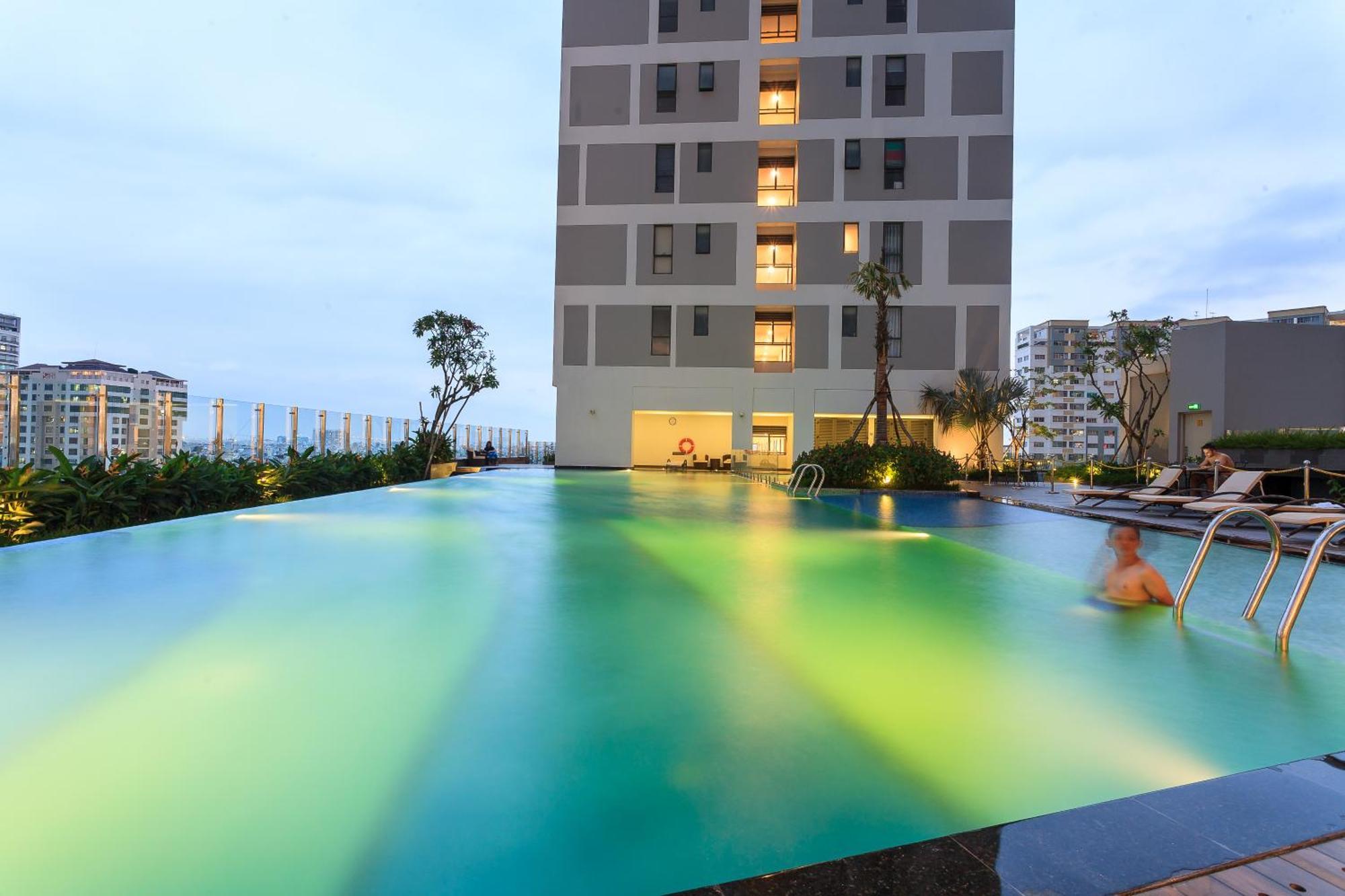 Rem Rivergate Garden Pool Signature - Free 4G Sim For 3 Nights Booking Ho Chi Minh City Exterior photo