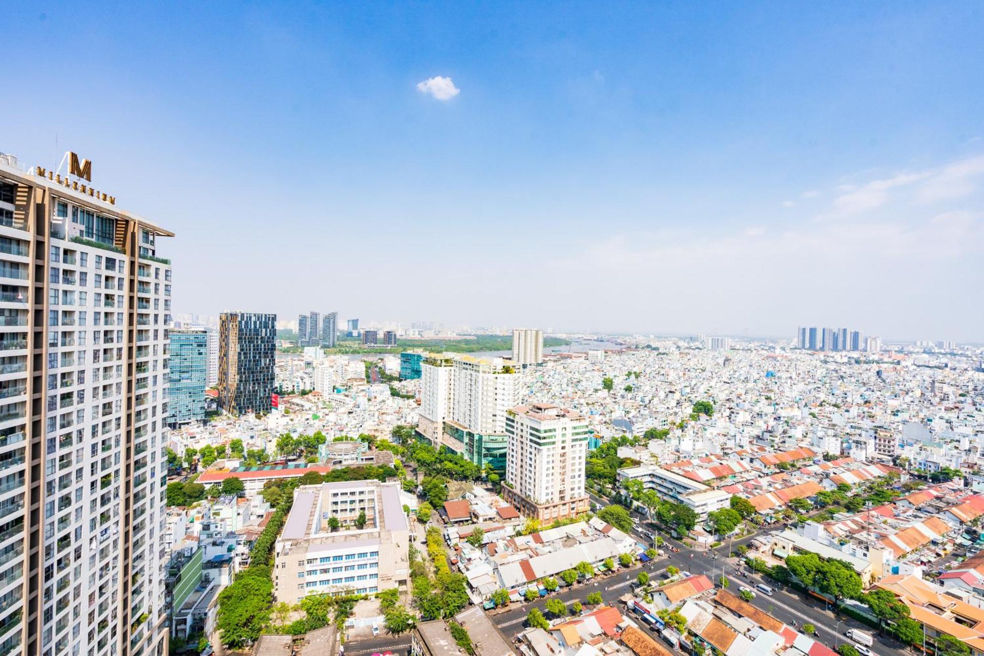 Rem Rivergate Garden Pool Signature - Free 4G Sim For 3 Nights Booking Ho Chi Minh City Exterior photo