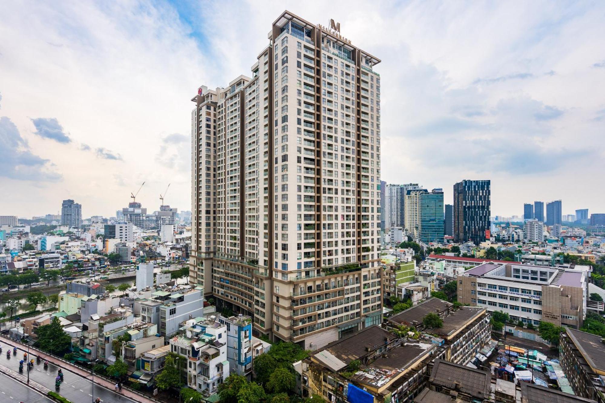 Rem Rivergate Garden Pool Signature - Free 4G Sim For 3 Nights Booking Ho Chi Minh City Exterior photo