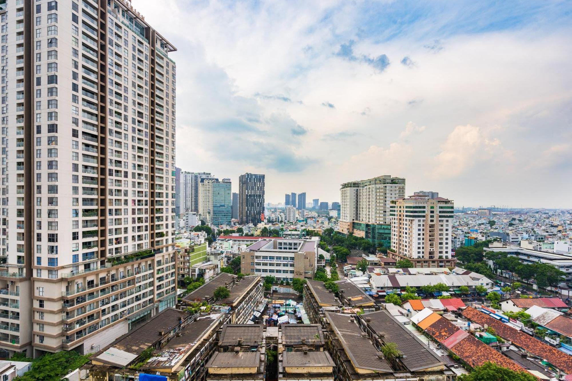 Rem Rivergate Garden Pool Signature - Free 4G Sim For 3 Nights Booking Ho Chi Minh City Exterior photo