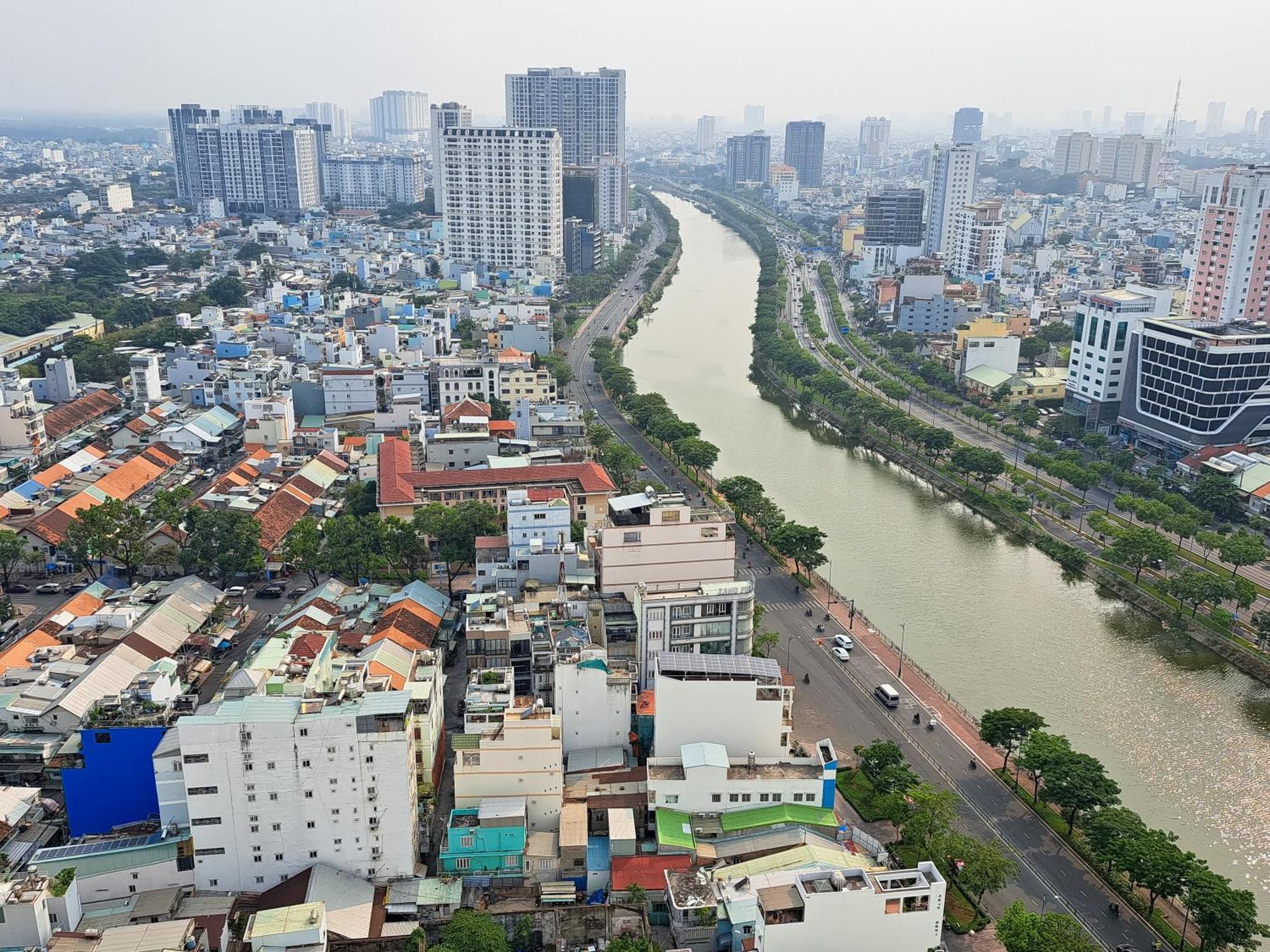 Rem Rivergate Garden Pool Signature - Free 4G Sim For 3 Nights Booking Ho Chi Minh City Exterior photo