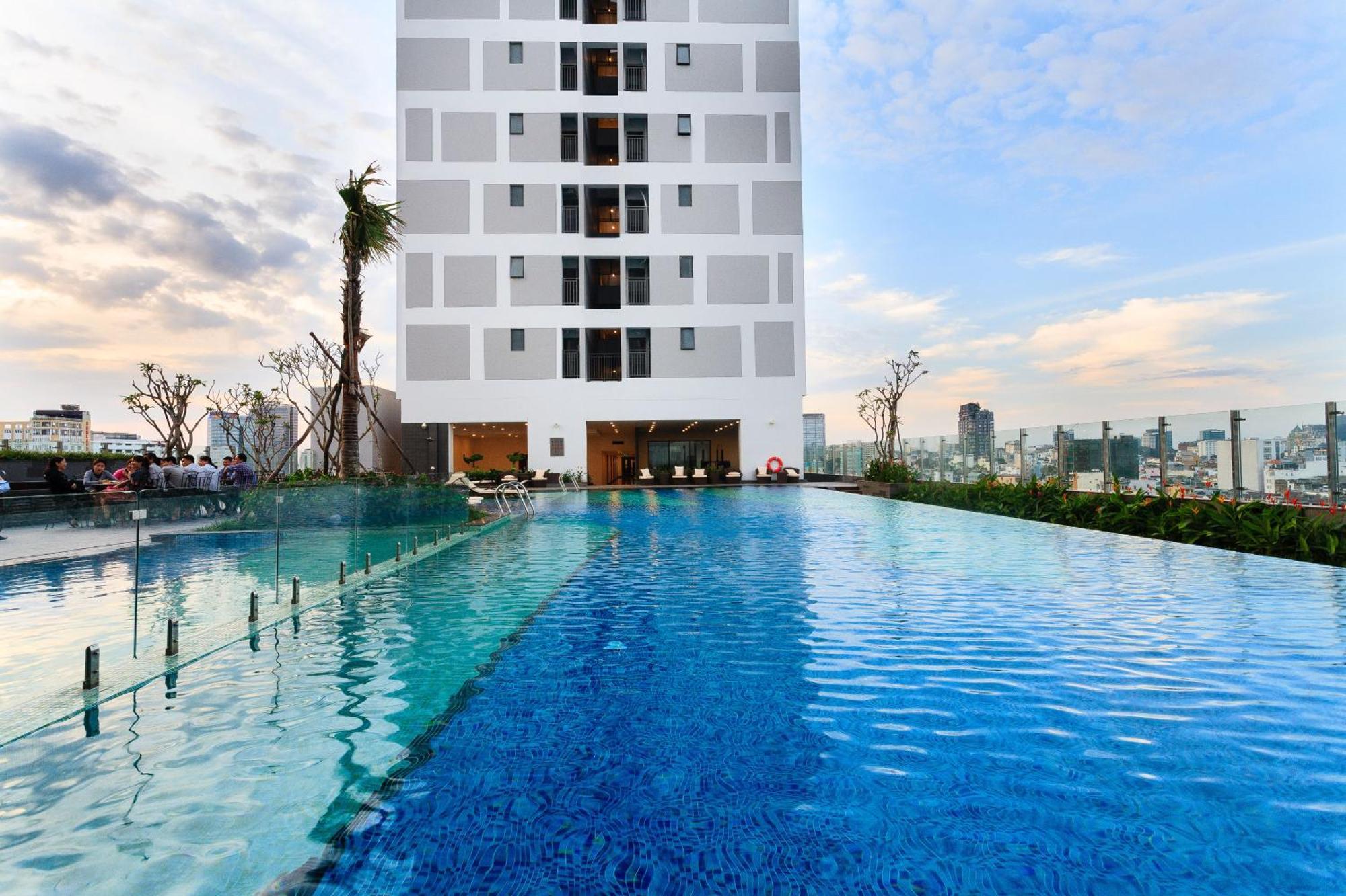 Rem Rivergate Garden Pool Signature - Free 4G Sim For 3 Nights Booking Ho Chi Minh City Exterior photo